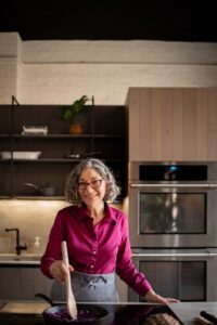 Lisa C. Andrews  MEd  RD  LD Sound Bites Nutrition LLC