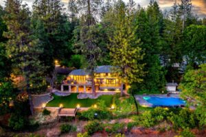 MOUNTAIN SHADOWS RETREAT